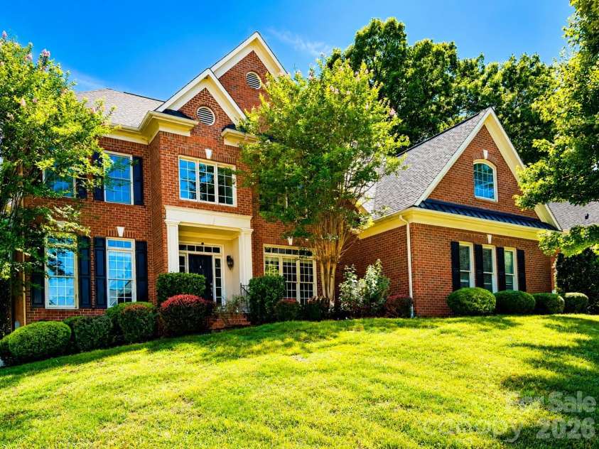 7010 Stanbury Drive, Matthews, NC 28104.  MLS# CAR4391261, YatesRealty ID 30719. 