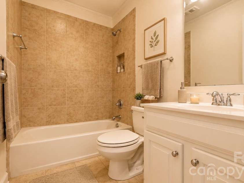 7010 Stanbury Drive, Matthews, NC 28104.  MLS# CAR4391261, YatesRealty ID 30719. 