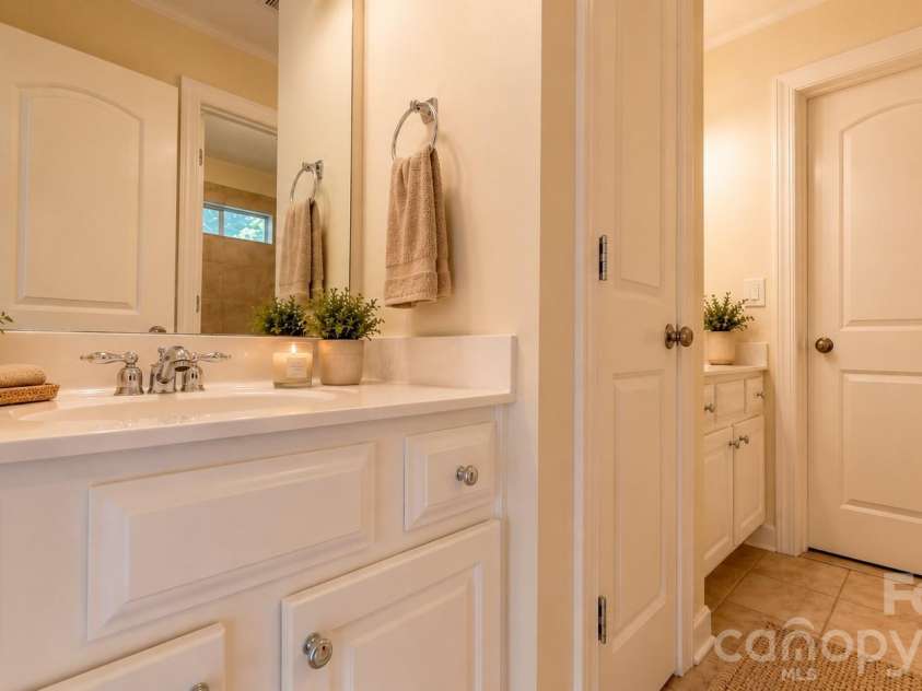 7010 Stanbury Drive, Matthews, NC 28104.  MLS# CAR4391261, YatesRealty ID 30719. 
