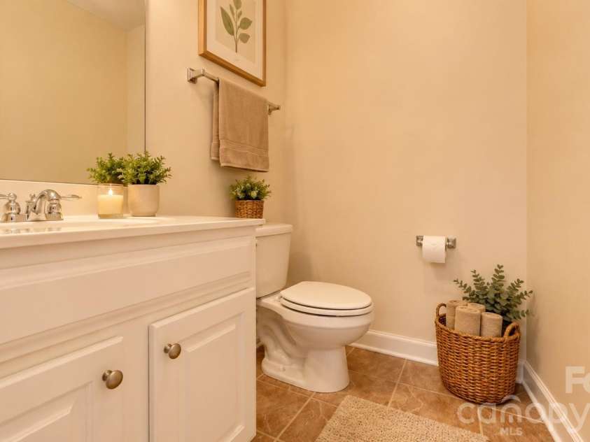 7010 Stanbury Drive, Matthews, NC 28104.  MLS# CAR4391261, YatesRealty ID 30719. Virtual staging