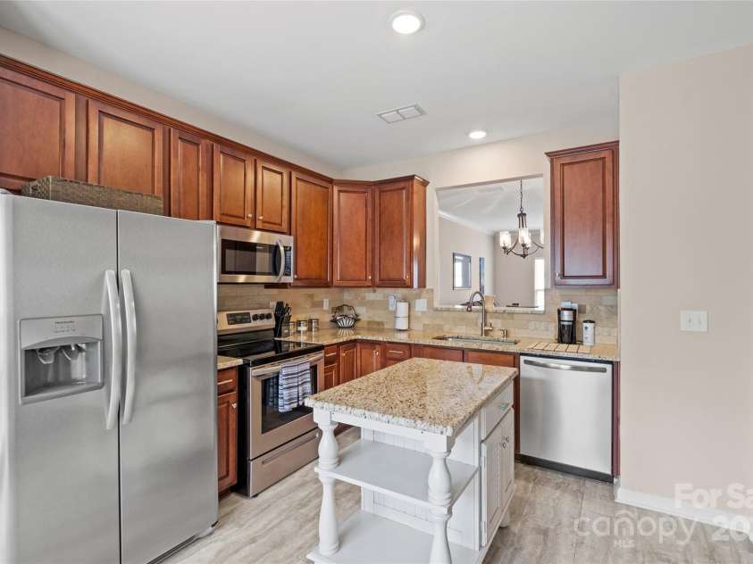 11712 Fiddlers Roof Lane, Charlotte, NC 28277.  MLS# CAR4281486, YatesRealty ID 30720. 