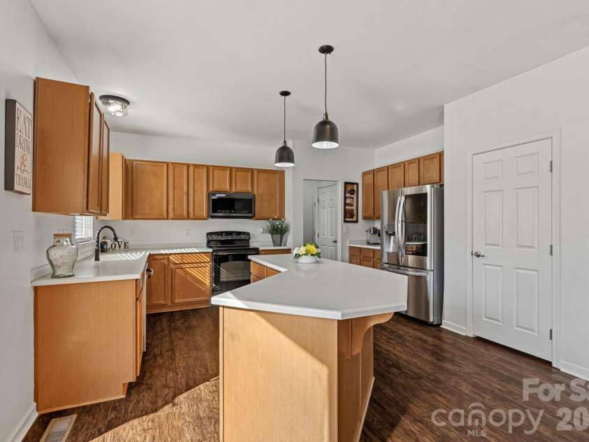 442 Almora Loop, Mooresville, NC 28115.  MLS# CAR4385982, YatesRealty ID 30720. 