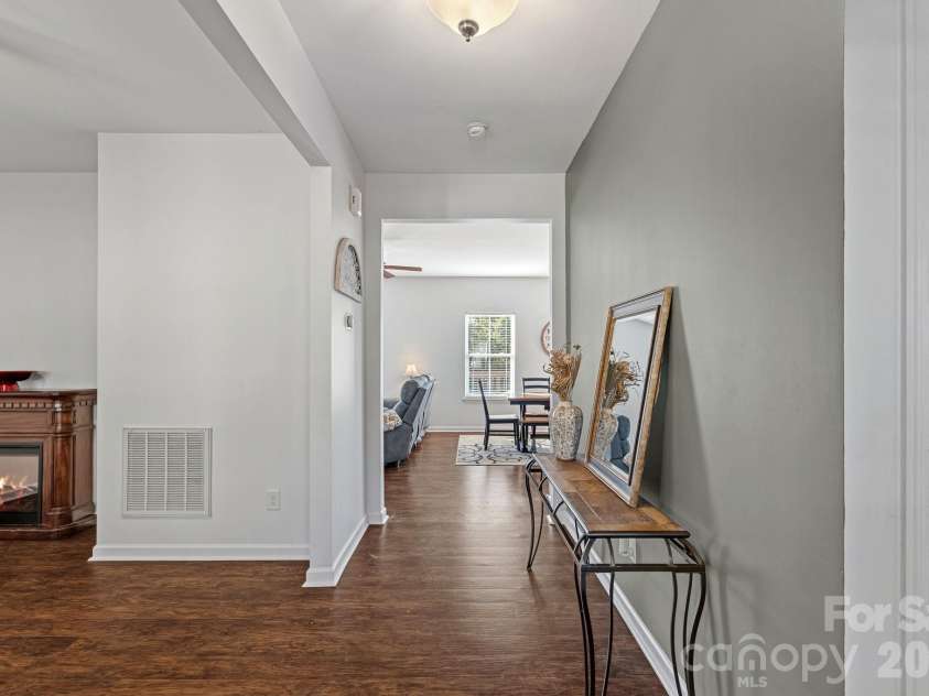 442 Almora Loop, Mooresville, NC 28115.  MLS# CAR4385982, YatesRealty ID 30720. Entry hallway