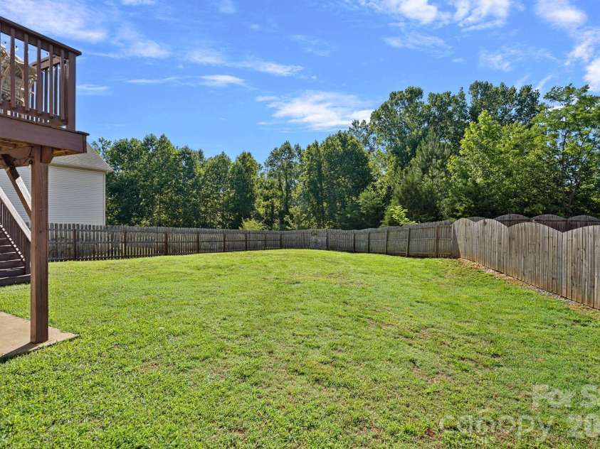442 Almora Loop, Mooresville, NC 28115.  MLS# CAR4385982, YatesRealty ID 30720. Gorgeous flat fenced backyard