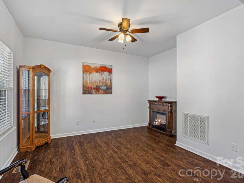 442 Almora Loop, Mooresville, NC 28115.  MLS# CAR4385982, YatesRealty ID 30720. Sitting room/flex room