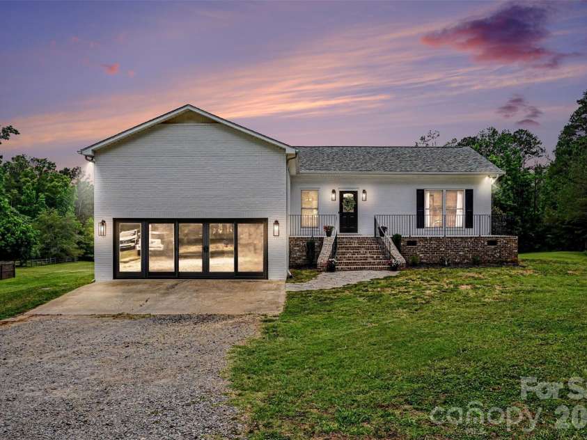 1380 Saddle Drive, York, SC 29745.  MLS# CAR4389573, YatesRealty ID 30722. 