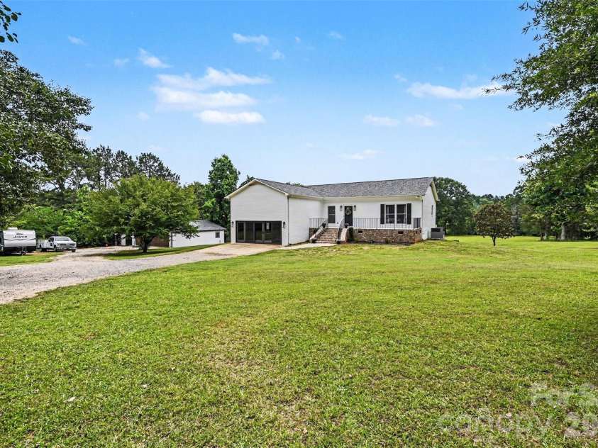 1380 Saddle Drive, York, SC 29745.  MLS# CAR4389573, YatesRealty ID 30722. 