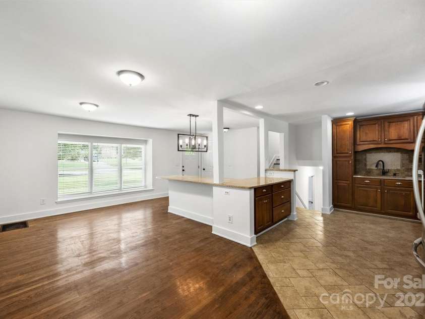 3408 Winterfield Place, Charlotte, NC 28205.  MLS# CAR4284474, YatesRealty ID 30724. Dining Area