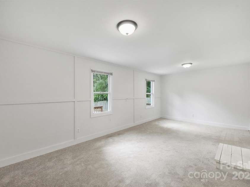 3408 Winterfield Place, Charlotte, NC 28205.  MLS# CAR4284474, YatesRealty ID 30724. Flex Space 2