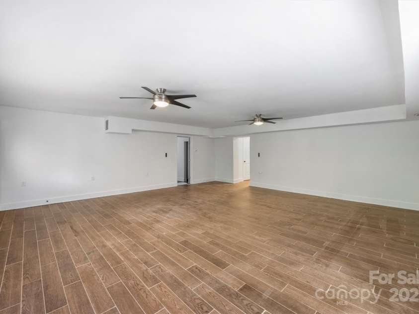 3408 Winterfield Place, Charlotte, NC 28205.  MLS# CAR4284474, YatesRealty ID 30724. Living Room