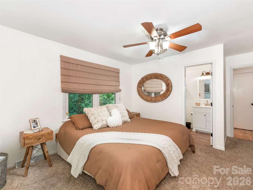 3814 Wonderland Drive, Matthews, NC 28104.  MLS# CAR4391845, YatesRealty ID 30724. Primary