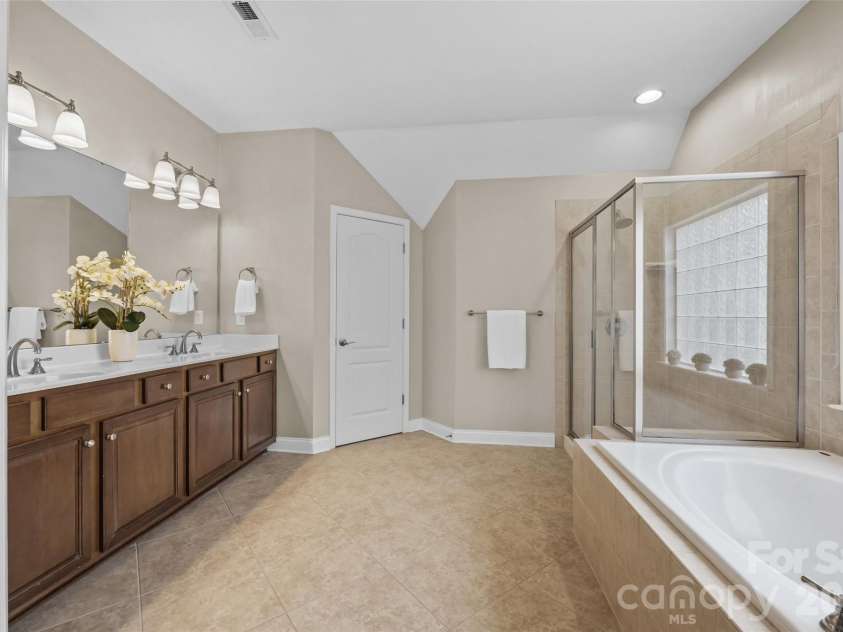 716 Quicksilver Trail, Fort Mill, SC 29708.  MLS# CAR4387893, YatesRealty ID 30725. 