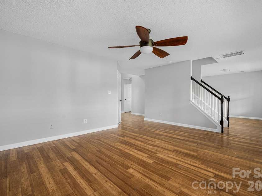 9535 Forest Path Drive, Charlotte, NC 28269.  MLS# CAR4388115, YatesRealty ID 30726. Great Room