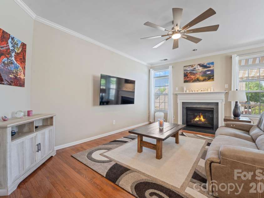 18533 The Commons Boulevard, Cornelius, NC 28031.  MLS# CAR4374906, YatesRealty ID 30727. Great Room