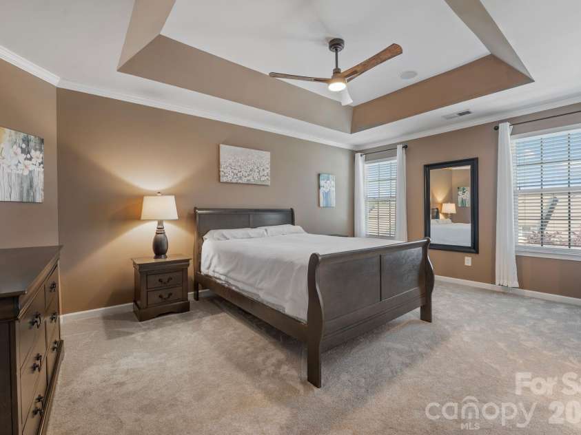18533 The Commons Boulevard, Cornelius, NC 28031.  MLS# CAR4374906, YatesRealty ID 30727. Primary Suite