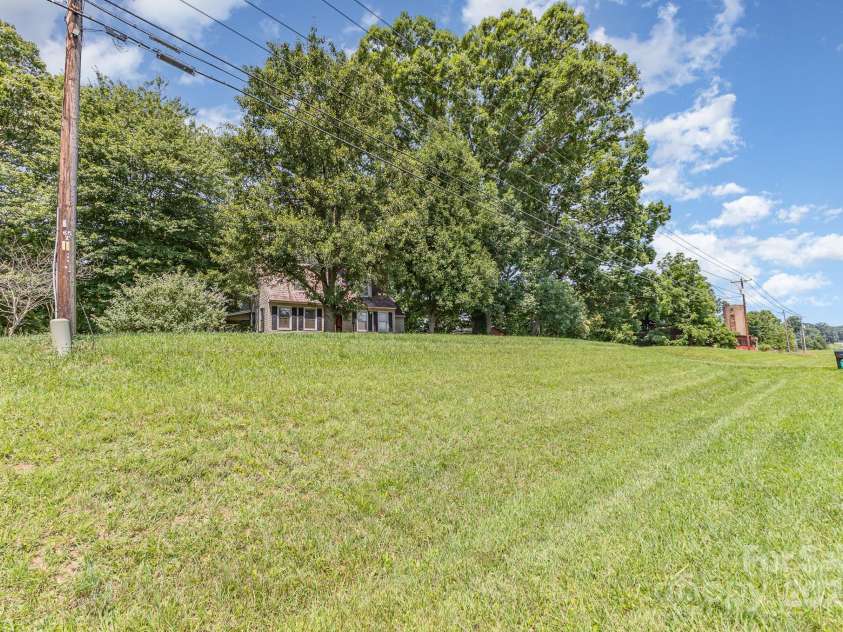 3891 Wilkesboro Highway, Statesville, NC 28625.  MLS# CAR4272069, YatesRealty ID 30727. 