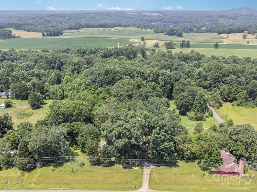 3891 Wilkesboro Highway, Statesville, NC 28625.  MLS# CAR4272069, YatesRealty ID 30727. 