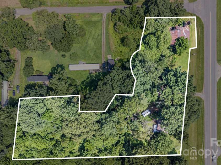 3891 Wilkesboro Highway, Statesville, NC 28625.  MLS# CAR4272069, YatesRealty ID 30727. 