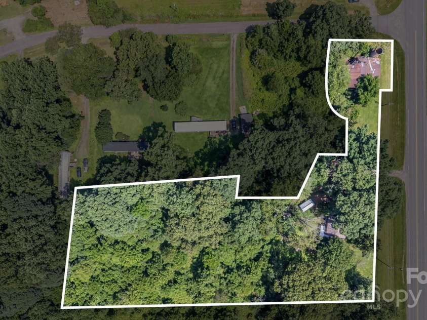 3891 Wilkesboro Highway, Statesville, NC 28625.  MLS# CAR4272069, YatesRealty ID 30727. 