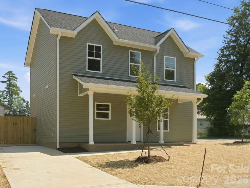 2802 Willow Street, Charlotte, NC 28208.  MLS# CAR4391010, YatesRealty ID 30728. 