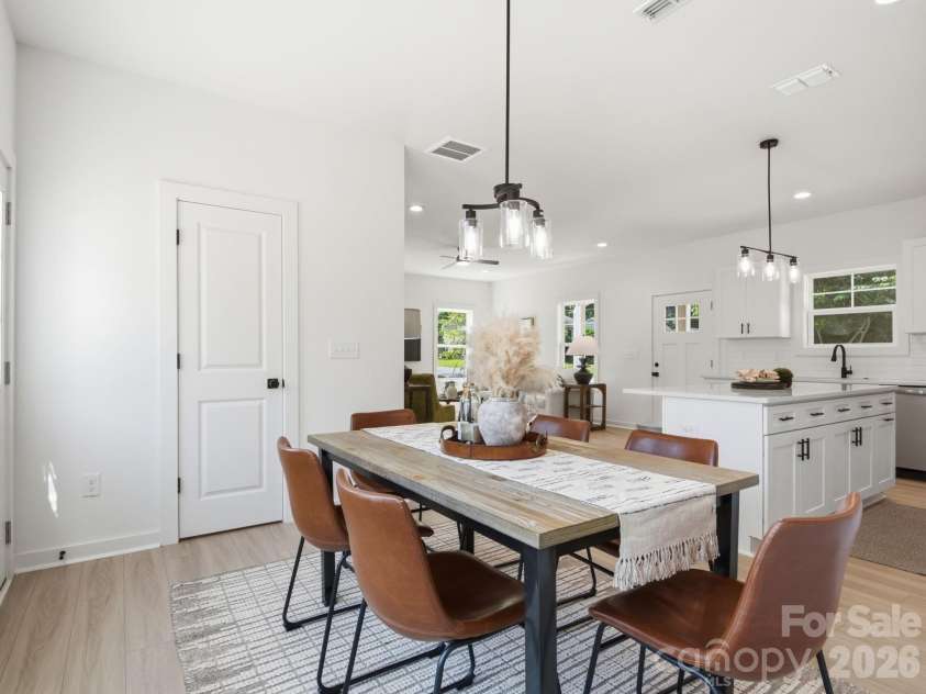 2802 Willow Street, Charlotte, NC 28208.  MLS# CAR4391010, YatesRealty ID 30728. 