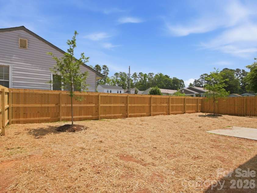 2802 Willow Street, Charlotte, NC 28208.  MLS# CAR4391010, YatesRealty ID 30728. 