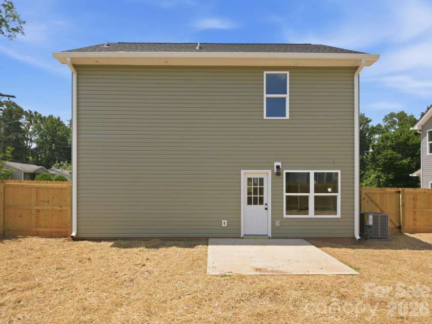 2802 Willow Street, Charlotte, NC 28208.  MLS# CAR4391010, YatesRealty ID 30728. 