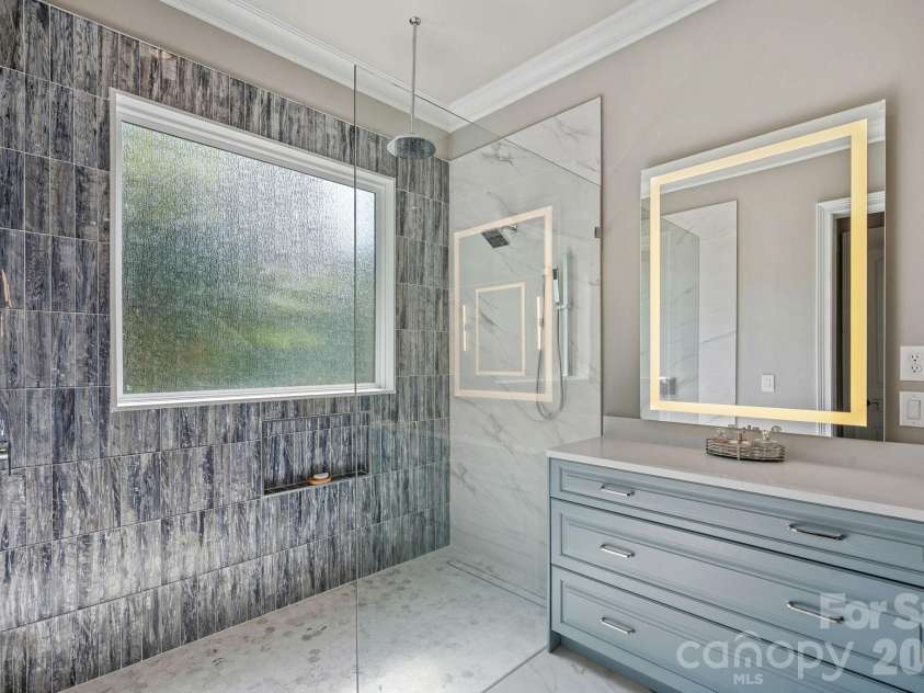 114 Thurstons Way, Mooresville, NC 28117.  MLS# CAR4393172, YatesRealty ID 30729. 