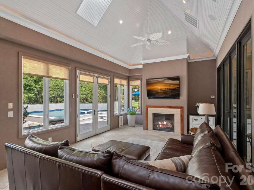 114 Thurstons Way, Mooresville, NC 28117.  MLS# CAR4393172, YatesRealty ID 30729. 
