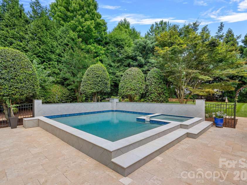 114 Thurstons Way, Mooresville, NC 28117.  MLS# CAR4393172, YatesRealty ID 30729. 