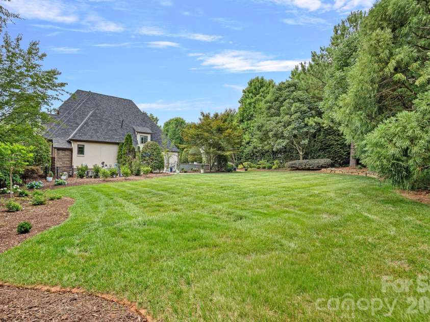 114 Thurstons Way, Mooresville, NC 28117.  MLS# CAR4393172, YatesRealty ID 30729. 