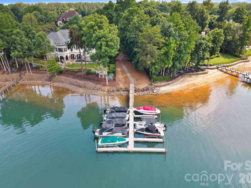 114 Thurstons Way, Mooresville, NC 28117.  MLS# CAR4393172, YatesRealty ID 30729. 