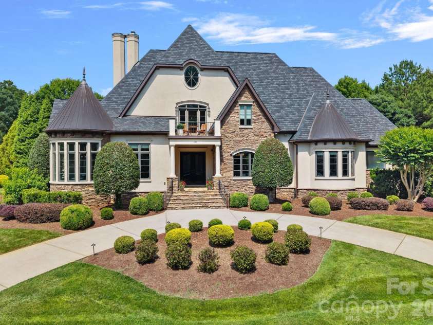 114 Thurstons Way, Mooresville, NC 28117.  MLS# CAR4393172, YatesRealty ID 30729. 