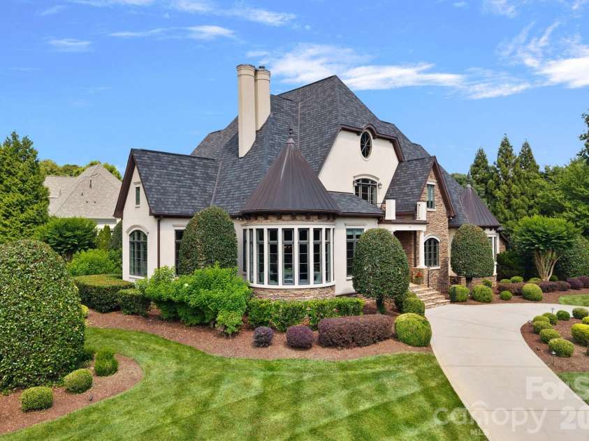 114 Thurstons Way, Mooresville, NC 28117.  MLS# CAR4393172, YatesRealty ID 30729. 