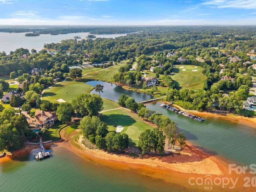 114 Thurstons Way, Mooresville, NC 28117.  MLS# CAR4393172, YatesRealty ID 30729. 
