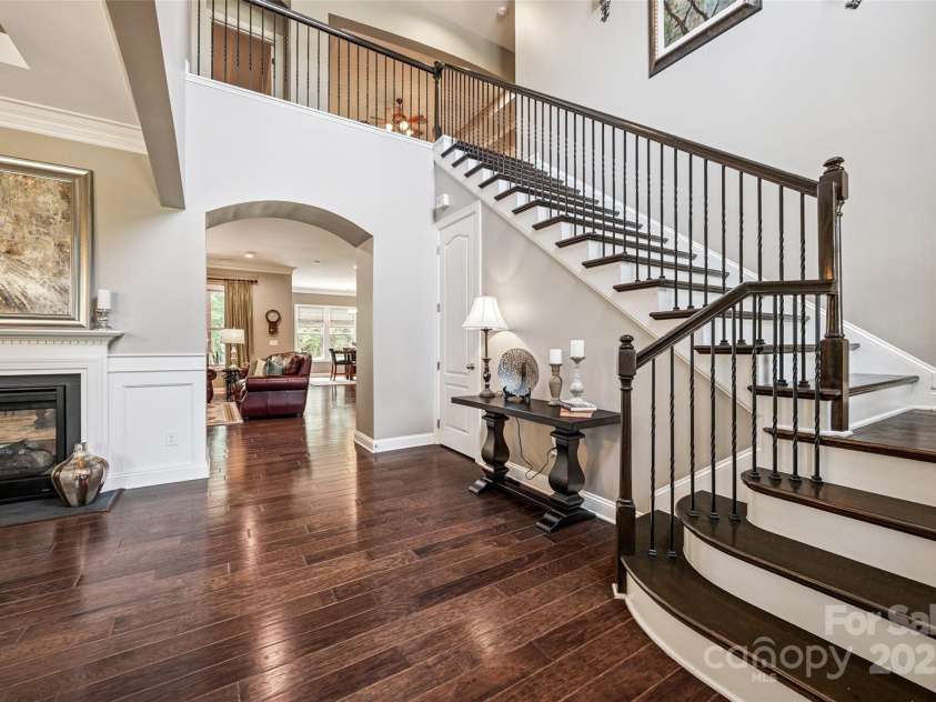 16547 Bastille Drive, Charlotte, NC 28278.  MLS# CAR4271033, YatesRealty ID 30729. 