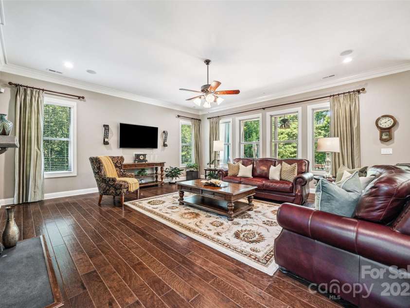 16547 Bastille Drive, Charlotte, NC 28278.  MLS# CAR4271033, YatesRealty ID 30729. 