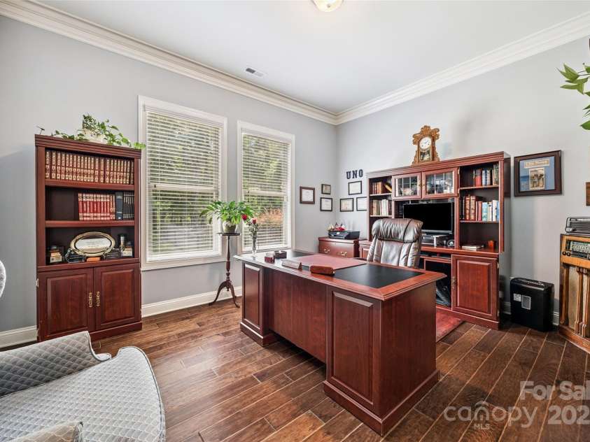 16547 Bastille Drive, Charlotte, NC 28278.  MLS# CAR4271033, YatesRealty ID 30729. 