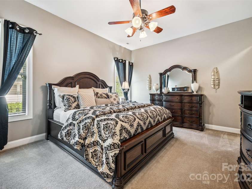 16547 Bastille Drive, Charlotte, NC 28278.  MLS# CAR4271033, YatesRealty ID 30729. 