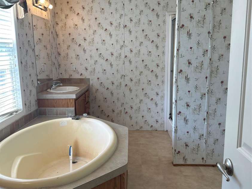 2567 Peeler Road, Vale, NC 28168.  MLS# CAR4389141, YatesRealty ID 30730. En-suite bath