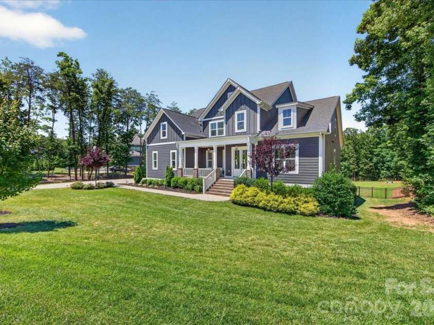 104 Broad Birch Drive, Davidson, NC 28036.  MLS# CAR4388325, YatesRealty ID 30731. Front Exterior