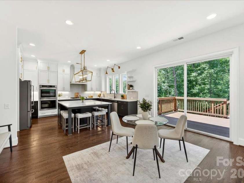 104 Broad Birch Drive, Davidson, NC 28036.  MLS# CAR4388325, YatesRealty ID 30731. Keeping Room & Kitchen
