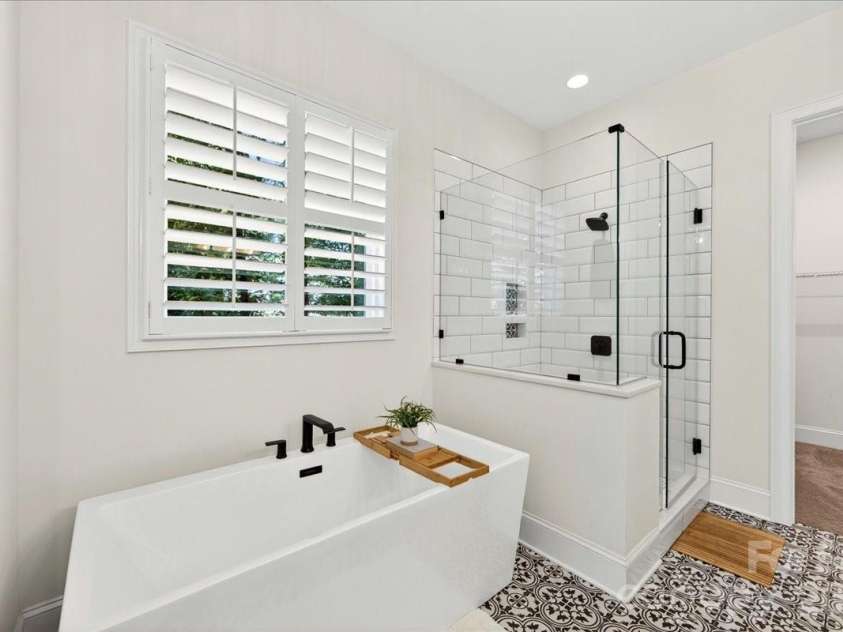 104 Broad Birch Drive, Davidson, NC 28036.  MLS# CAR4388325, YatesRealty ID 30731. Primary Bathroom