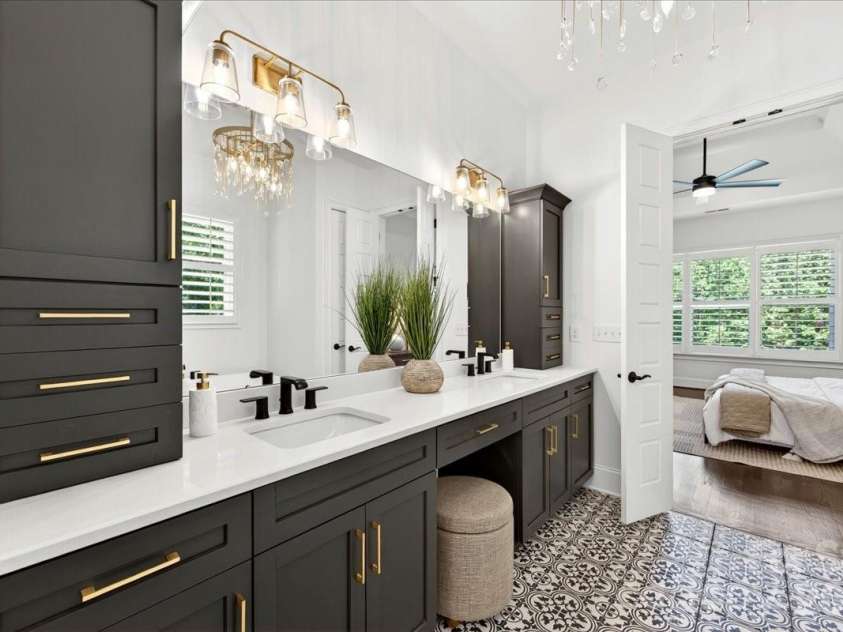 104 Broad Birch Drive, Davidson, NC 28036.  MLS# CAR4388325, YatesRealty ID 30731. Primary Bathroom