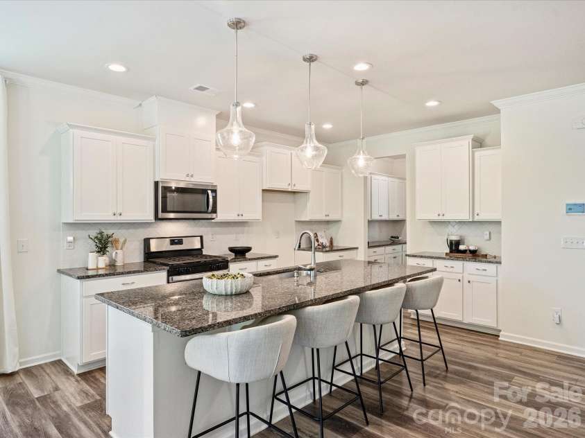 19214 Hawk Haven Lane, Charlotte, NC 28278.  MLS# CAR4338112, YatesRealty ID 30733. 