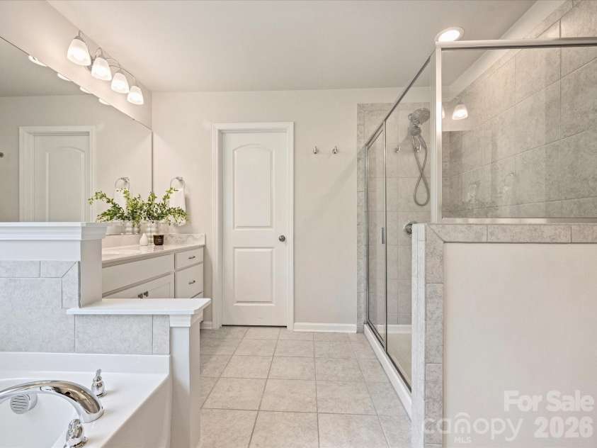 19214 Hawk Haven Lane, Charlotte, NC 28278.  MLS# CAR4338112, YatesRealty ID 30733. 