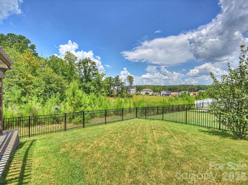 19214 Hawk Haven Lane, Charlotte, NC 28278.  MLS# CAR4338112, YatesRealty ID 30733. 