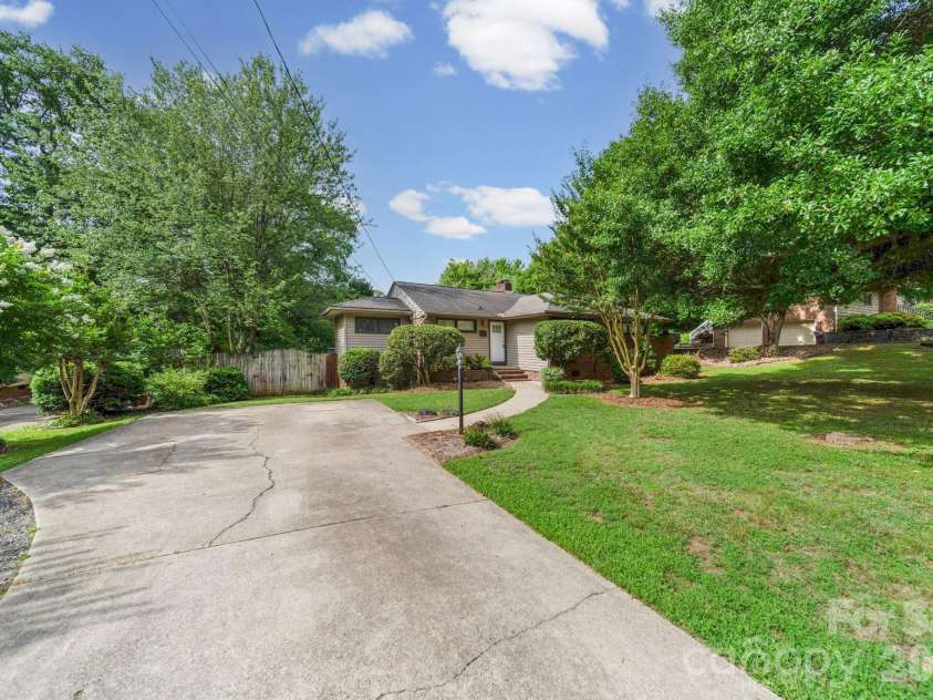 214 Walnut Avenue, Mount Holly, NC 28120.  MLS# CAR4393070, YatesRealty ID 30733. 