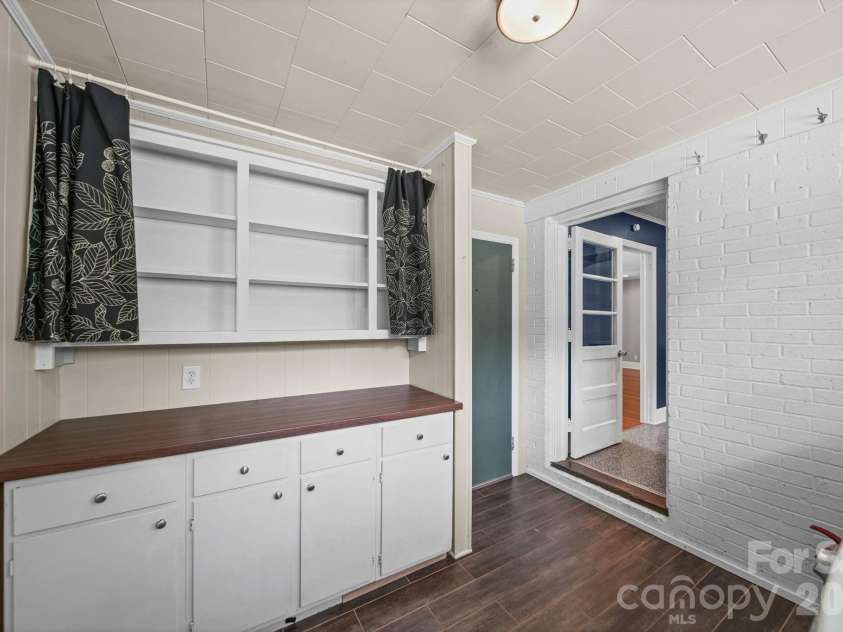 214 Walnut Avenue, Mount Holly, NC 28120.  MLS# CAR4393070, YatesRealty ID 30733. 