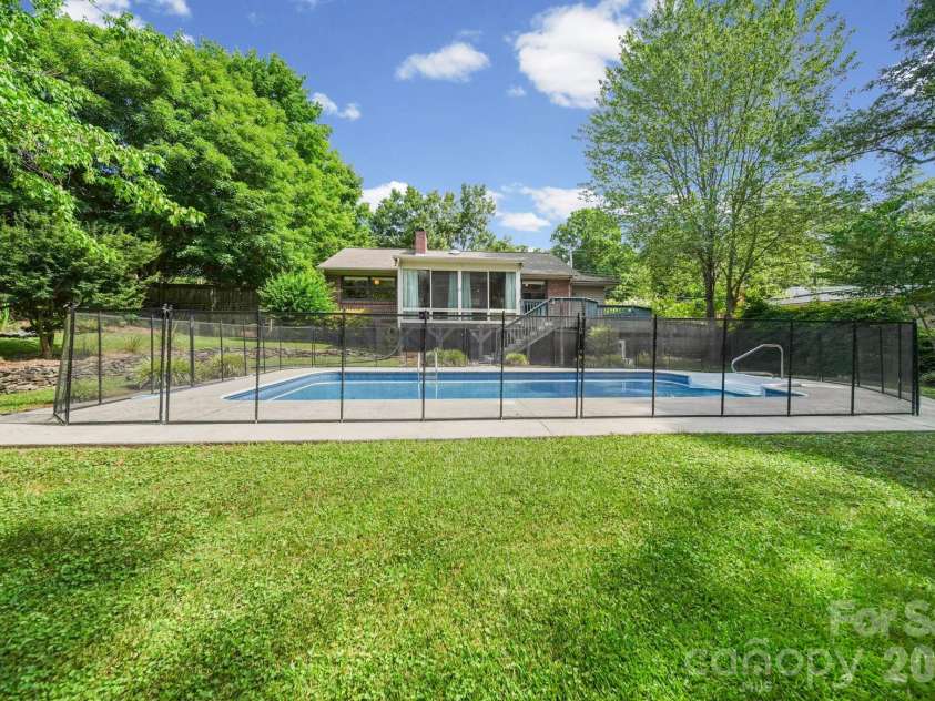 214 Walnut Avenue, Mount Holly, NC 28120.  MLS# CAR4393070, YatesRealty ID 30733. 